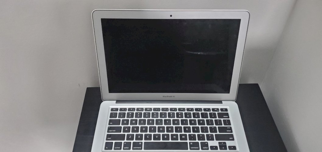 Apple Laptop